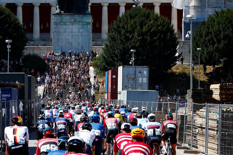 European Championships Munich 2022 - 2022 UEC Road Elite European Championships - Men's Road Race - 14/08/2022 - Scenery - Peloton - photo Luca Bettini/UEC/SprintCyclingAgency?2022